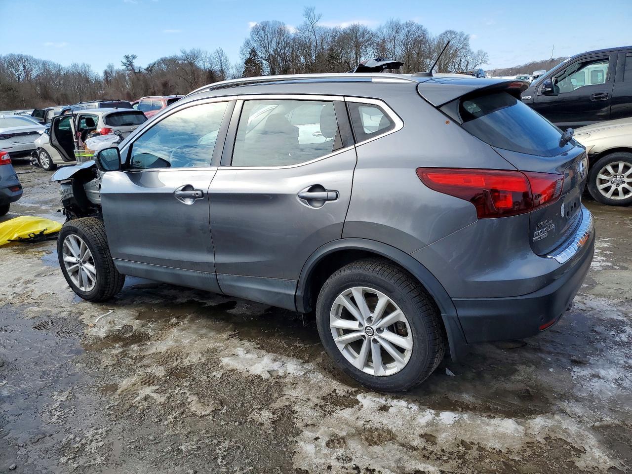 2019 Nissan Rogue Sport Sv - zdjęcie 2