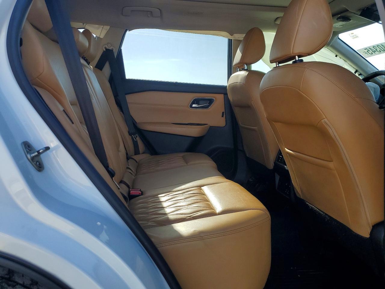 2021 Nissan Rogue Platinum - zdjęcie 11