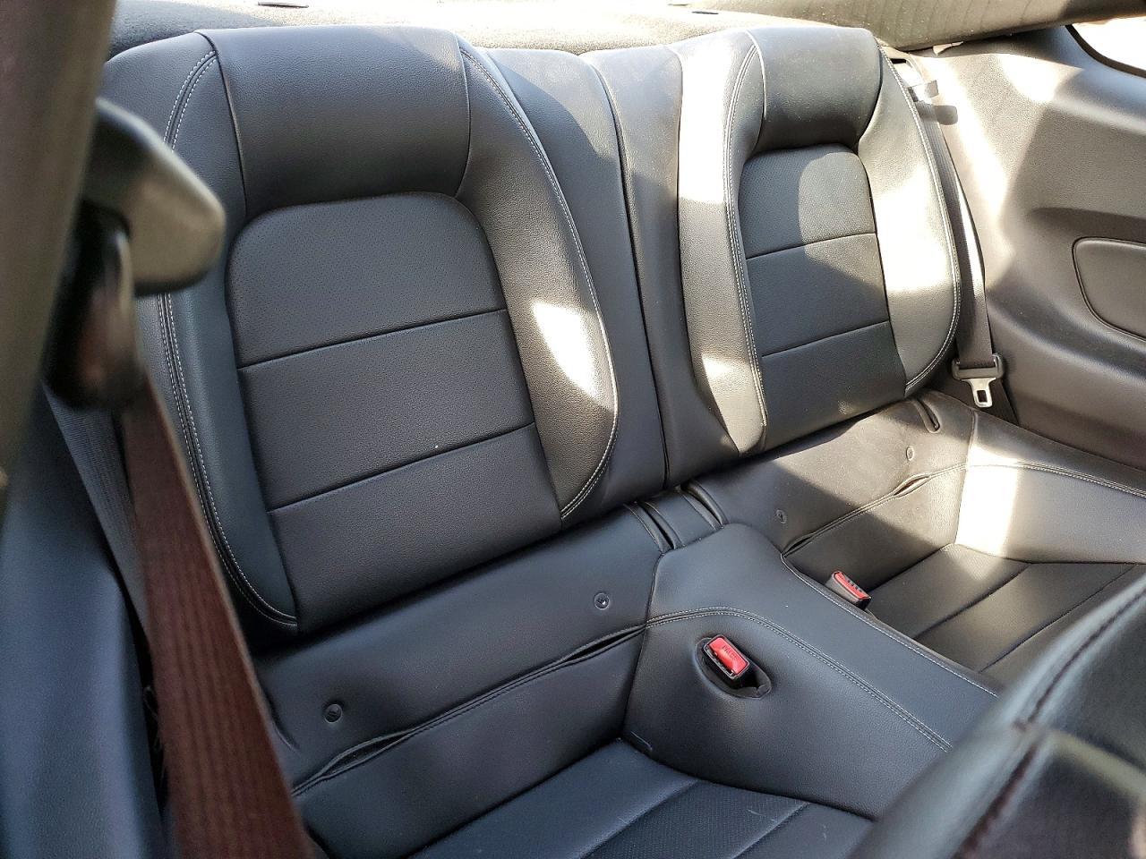 2015 Ford Mustang - zdjęcie 10