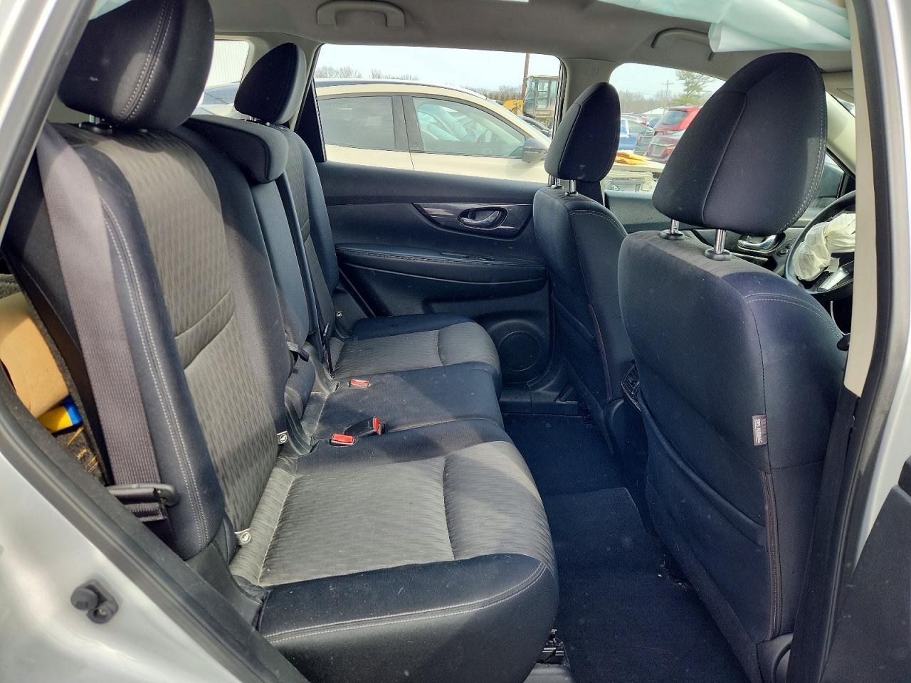 2017 Nissan Rogue S - zdjęcie 10