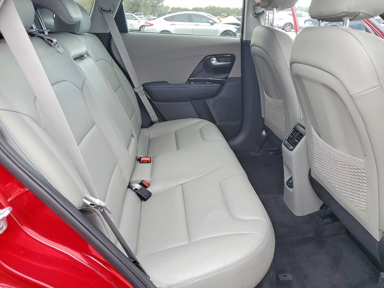 2018 Kia Niro Touring - zdjęcie 10