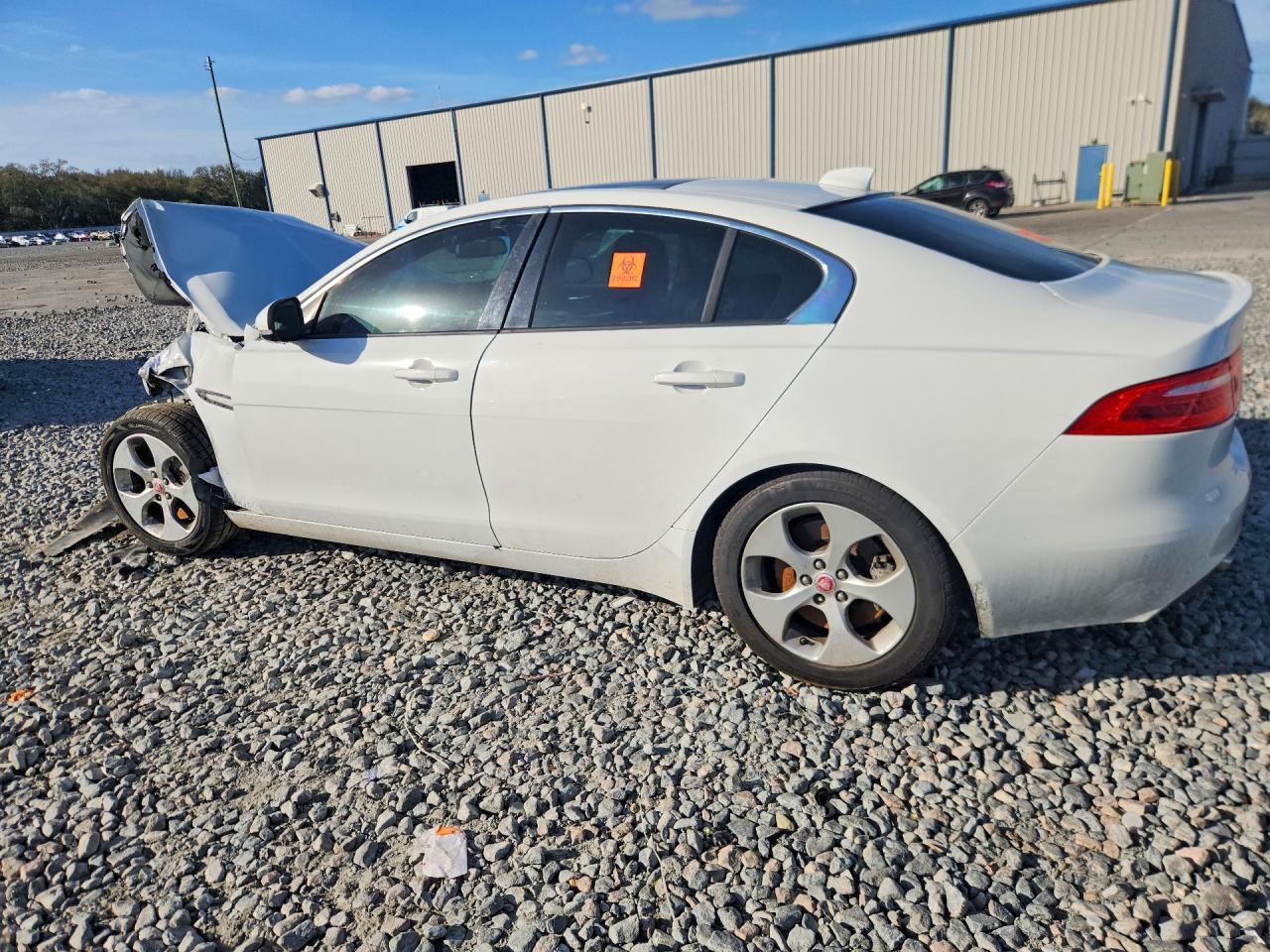 2017 Jaguar Xe - zdjęcie 2