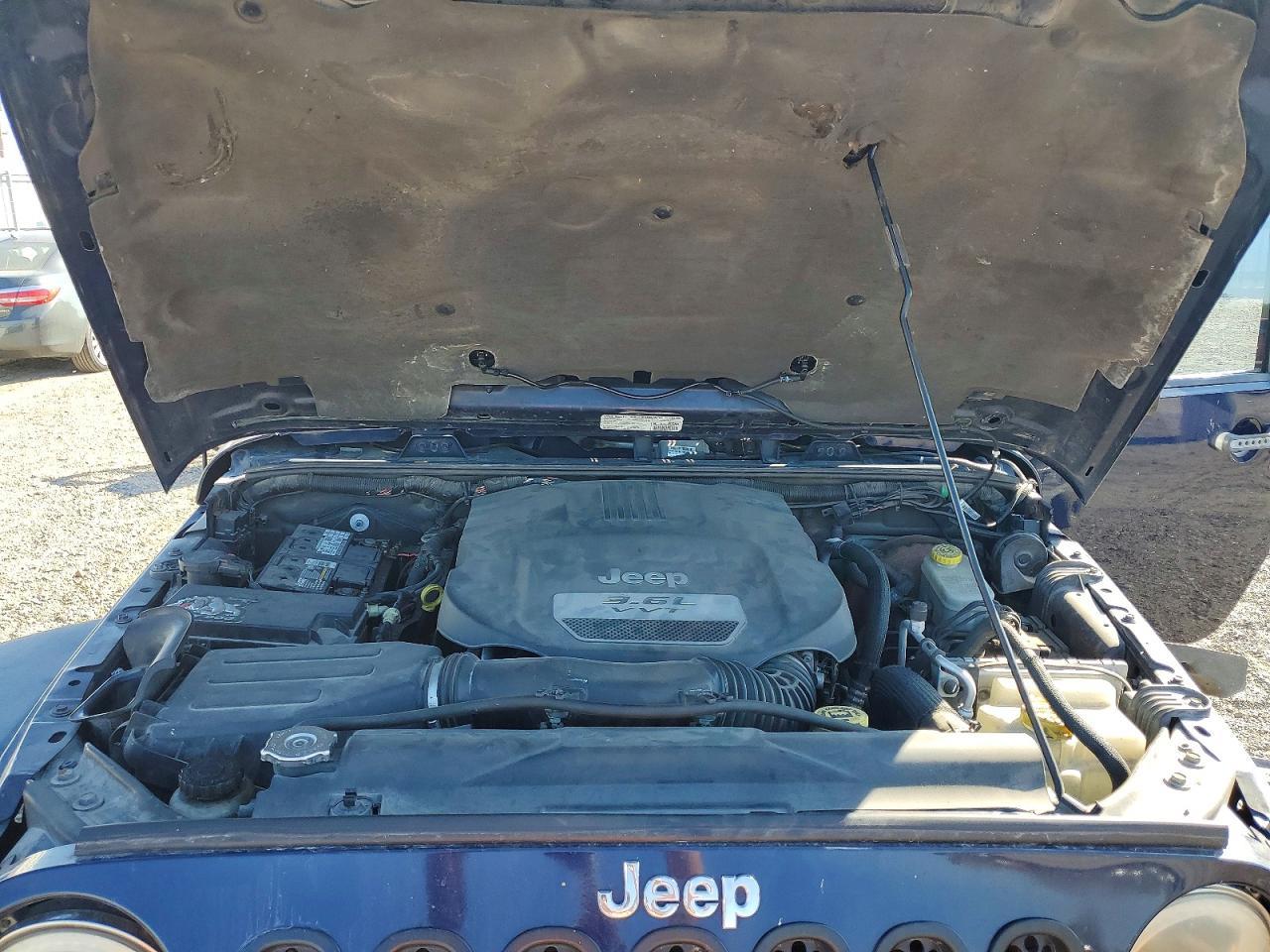 2013 Jeep Wrangler Unlimited Rubicon - zdjęcie 11