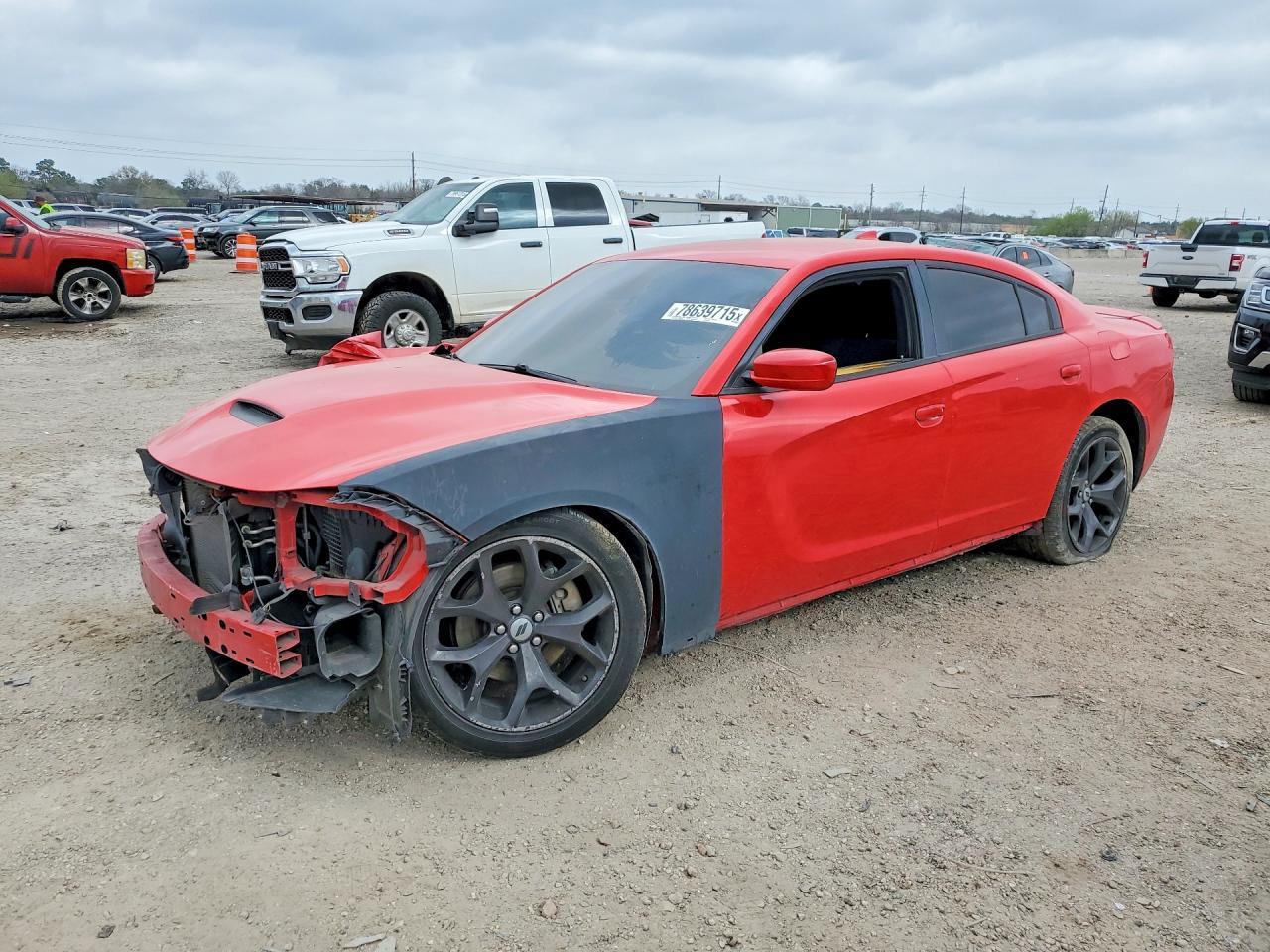 2018 Dodge Charger R - zdjęcie główne