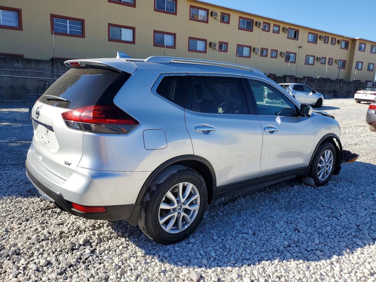 2018 Nissan Rogue Sv - zdjęcie 3