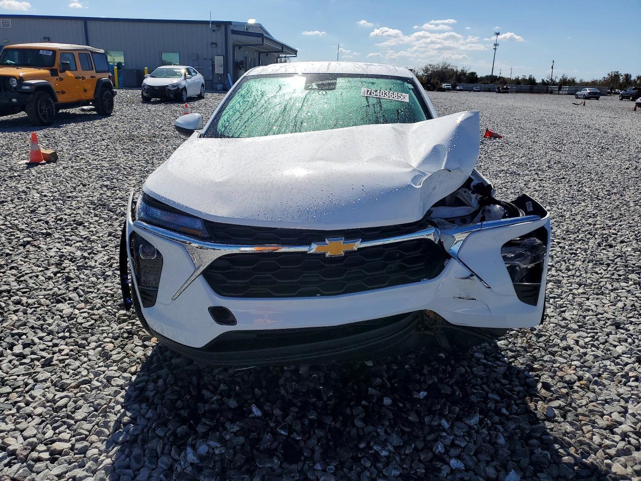 2024 Chevrolet Trax Ls - zdjęcie 5