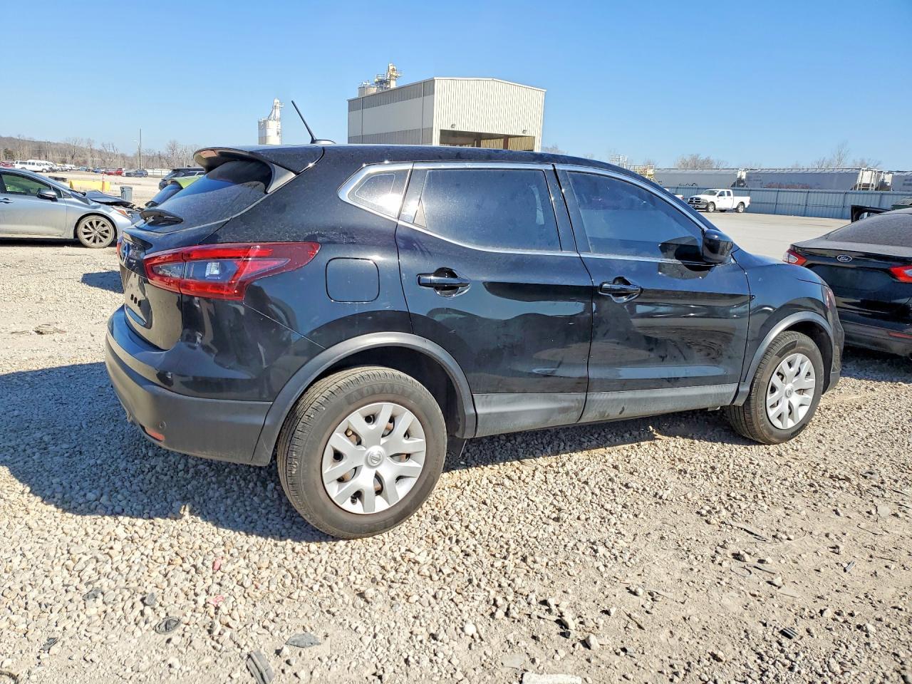 2020 Nissan Rogue Sport S - zdjęcie 3