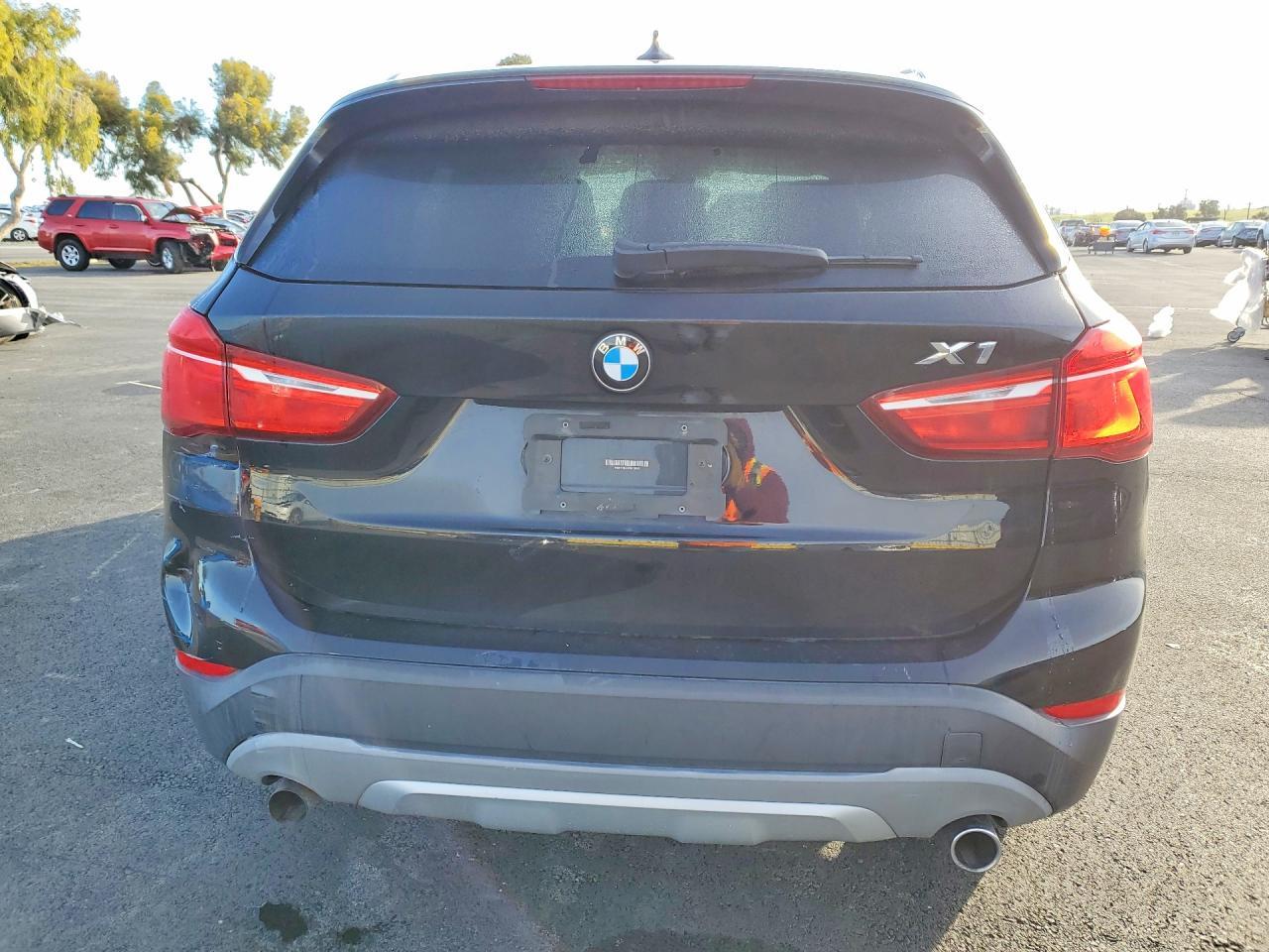 2017 BMW X1 xDrive28I - zdjęcie 6