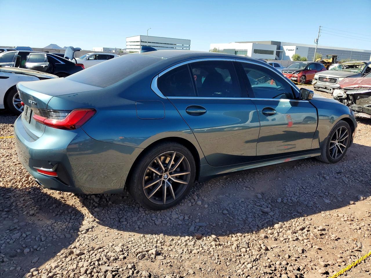 2021 BMW Motorrad 330I - zdjęcie 3