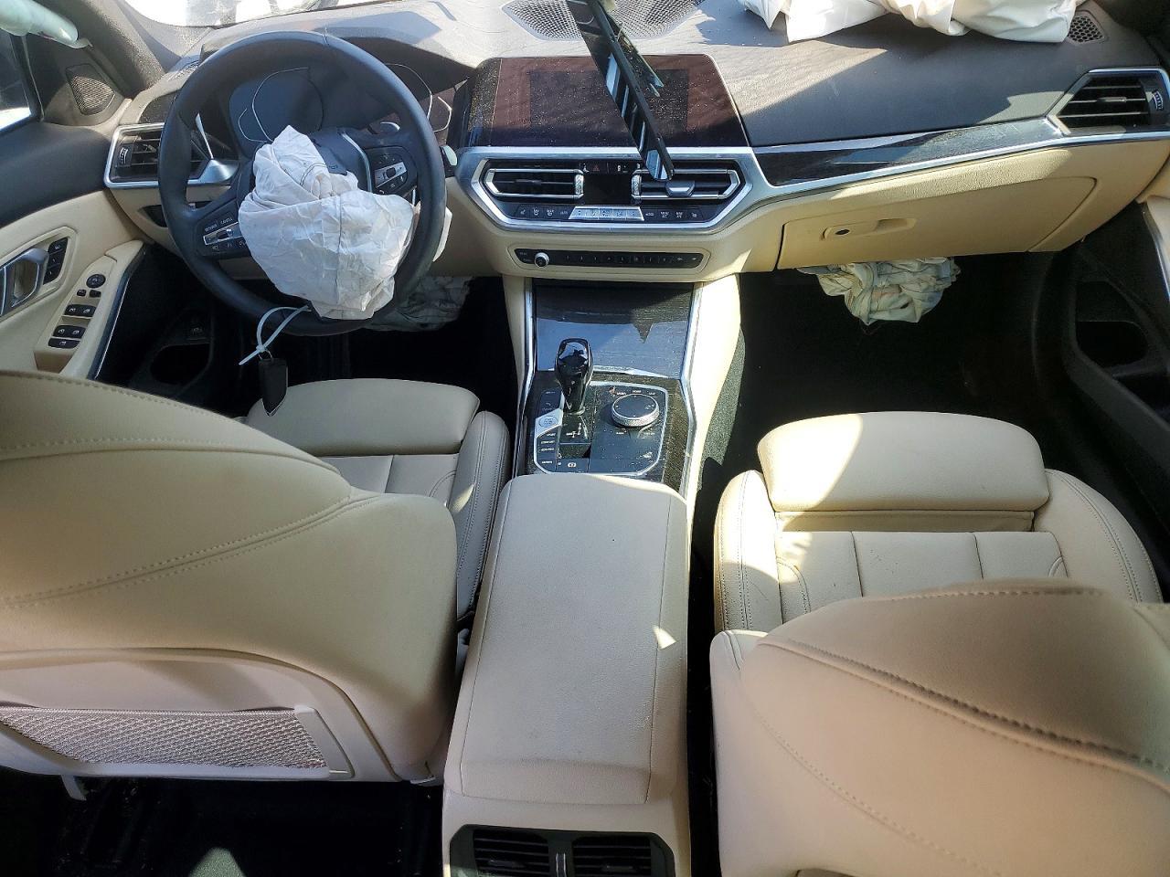 2021 BMW 330I - zdjęcie 8
