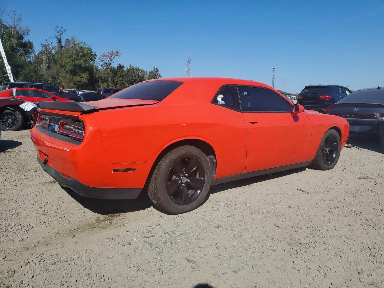 2016 Dodge Challenger Sxt - zdjęcie 3