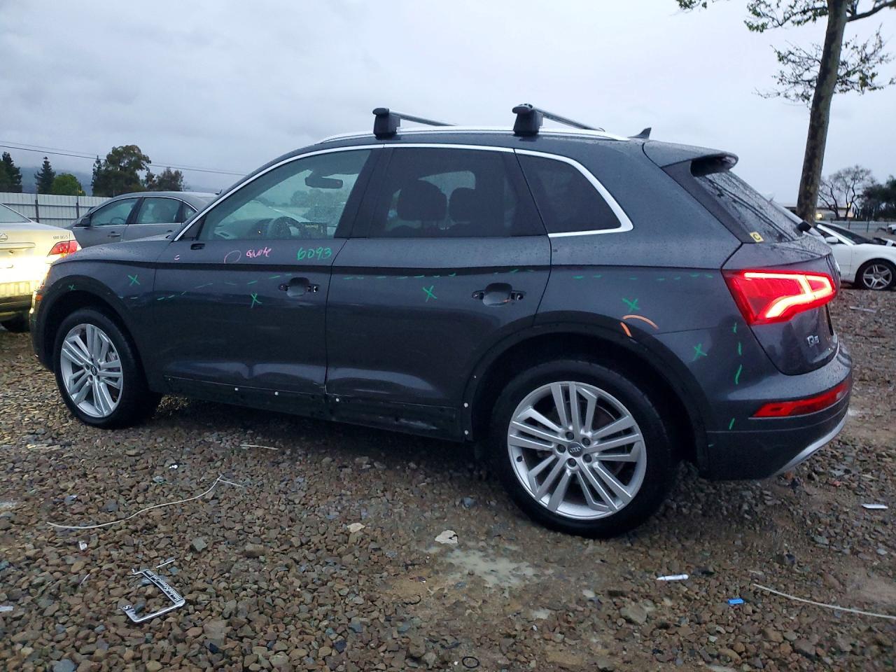 2019 Audi Q5 Premium Plus - zdjęcie 2