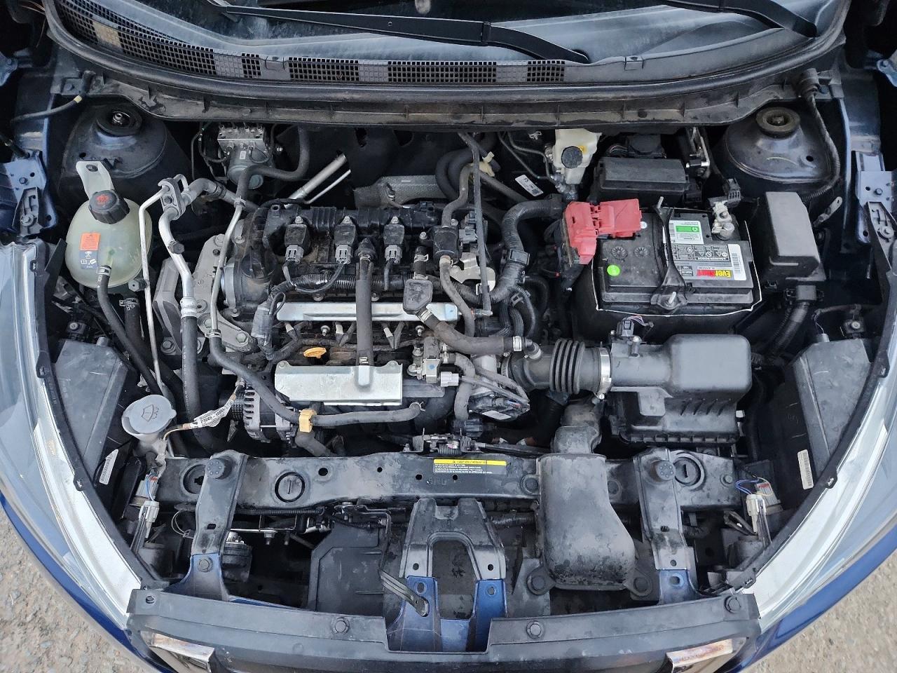 2020 Nissan Kicks Sr - zdjęcie 11