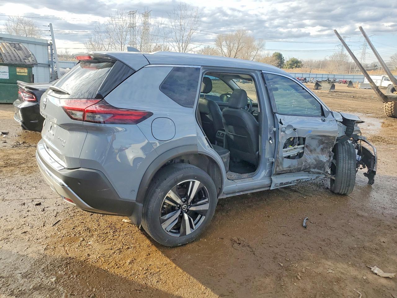 2021 Nissan Rogue Platinum - zdjęcie 3