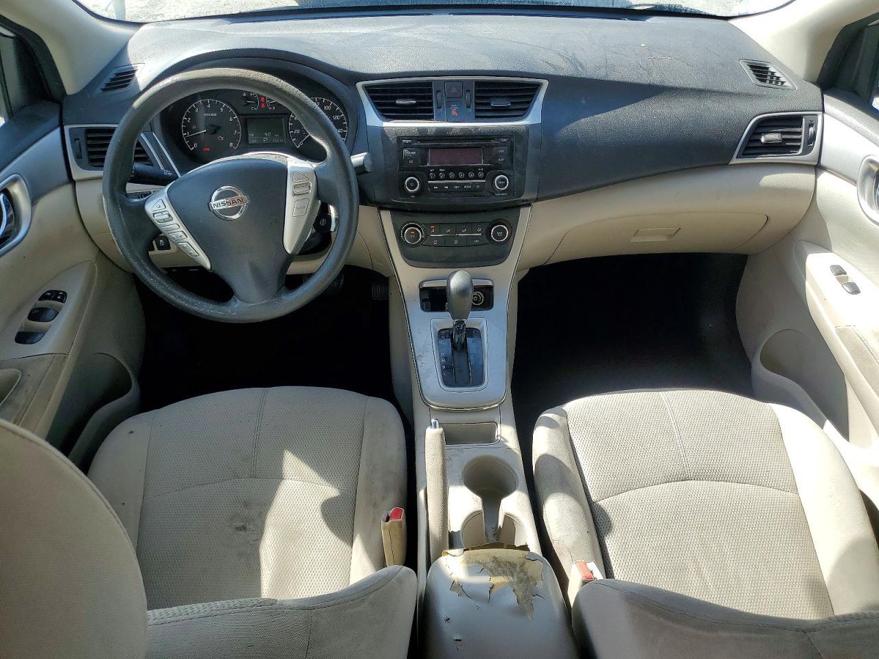 2015 Nissan Sentra S - zdjęcie 8