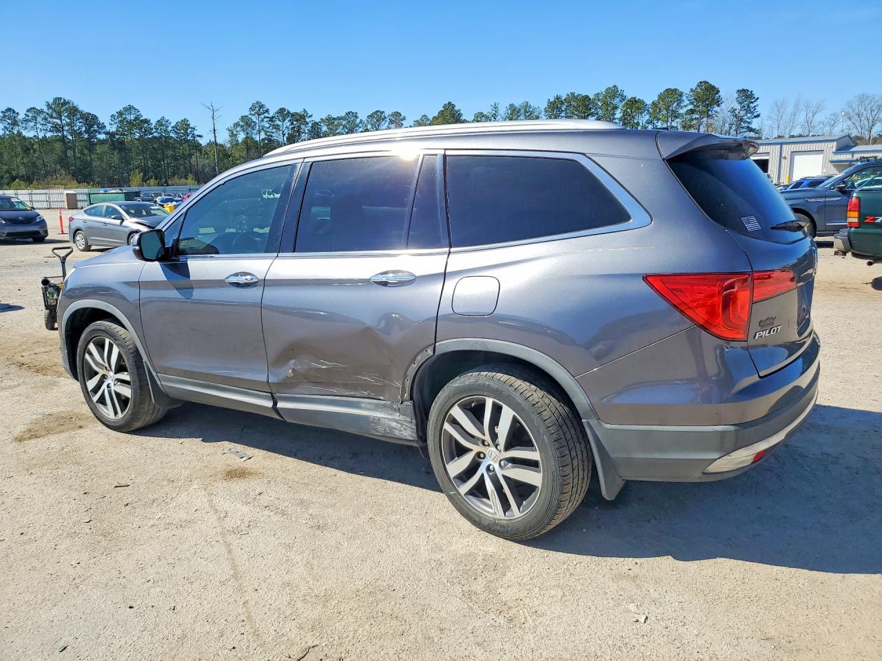 2016 Honda Pilot Elite - zdjęcie 2