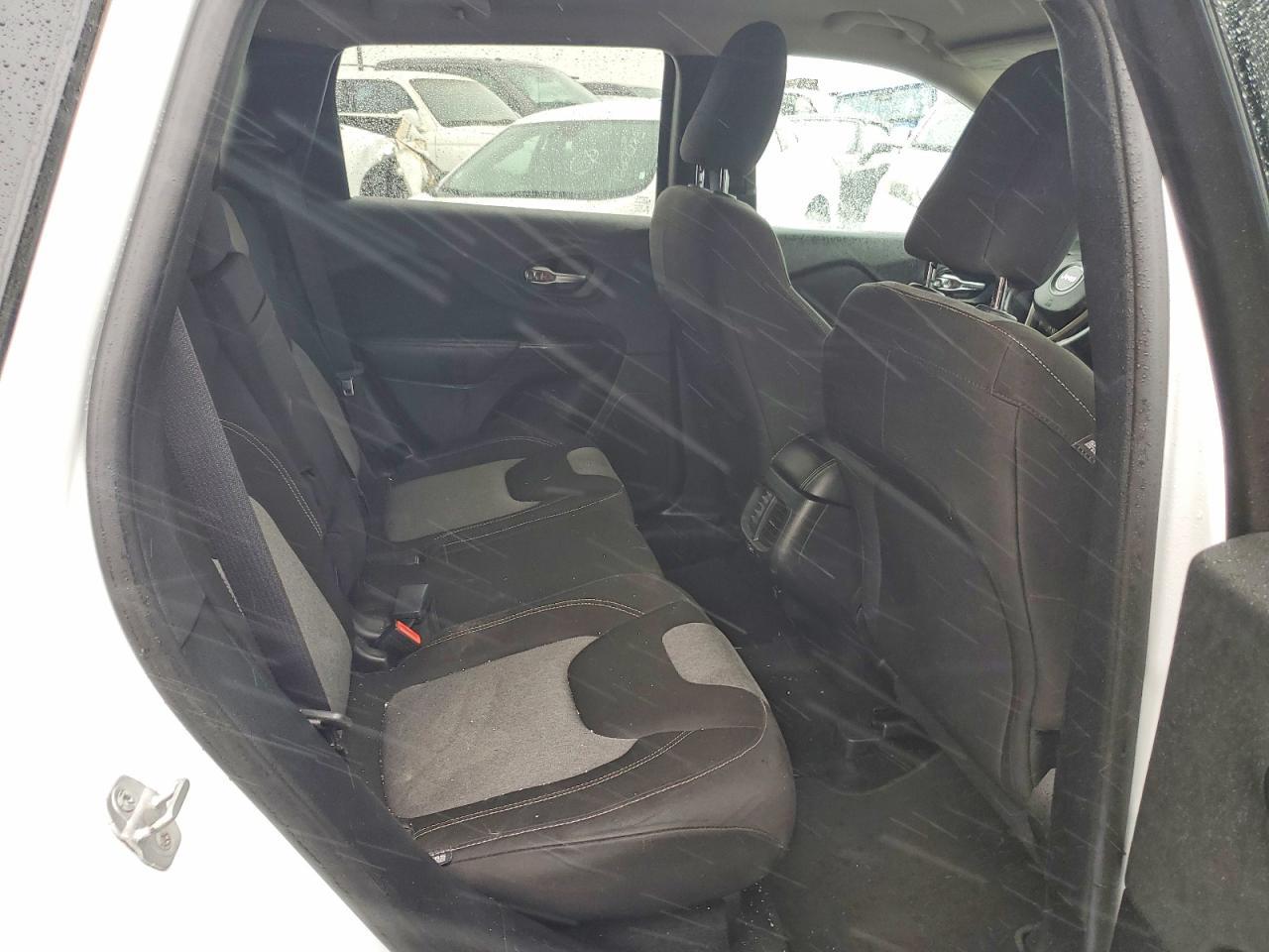 2014 Jeep Cherokee Latitude - zdjęcie 11