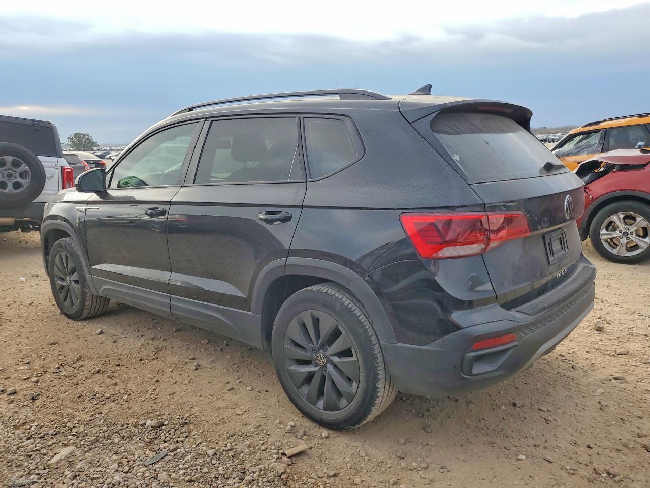 2022 Volkswagen Taos S - zdjęcie 2