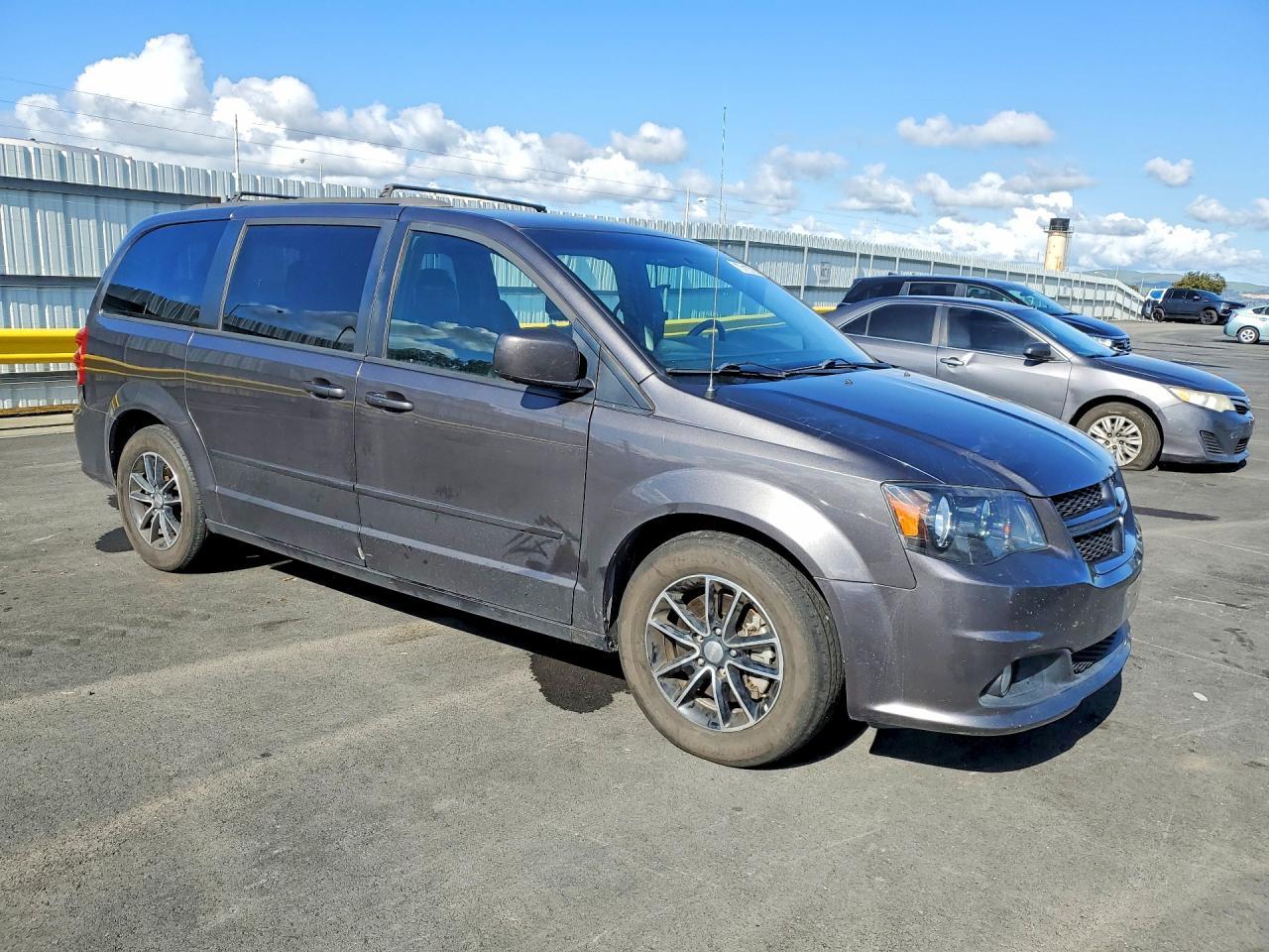2017 Dodge Grand Caravan Gt - zdjęcie 4