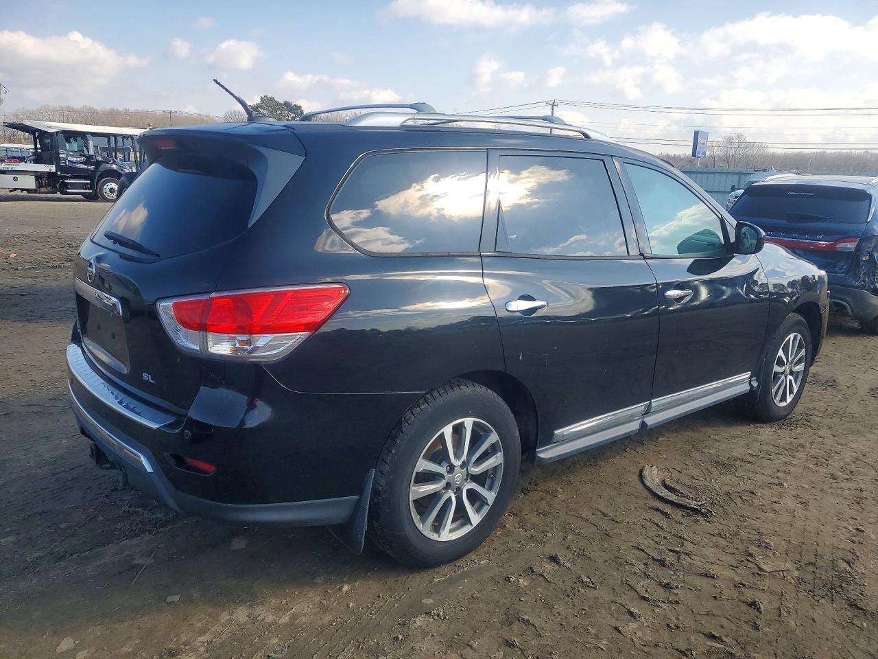 2013 Nissan Pathfinder S - zdjęcie 3