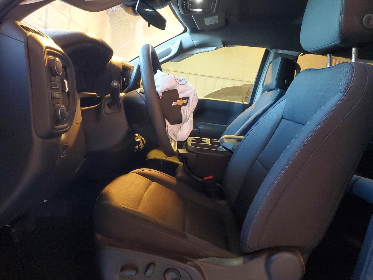 2024 Chevrolet Silverado K1500 Custom - zdjęcie 7