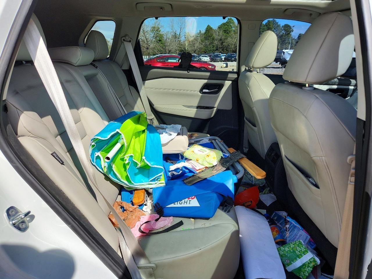 2022 Nissan Rogue Sv - zdjęcie 11