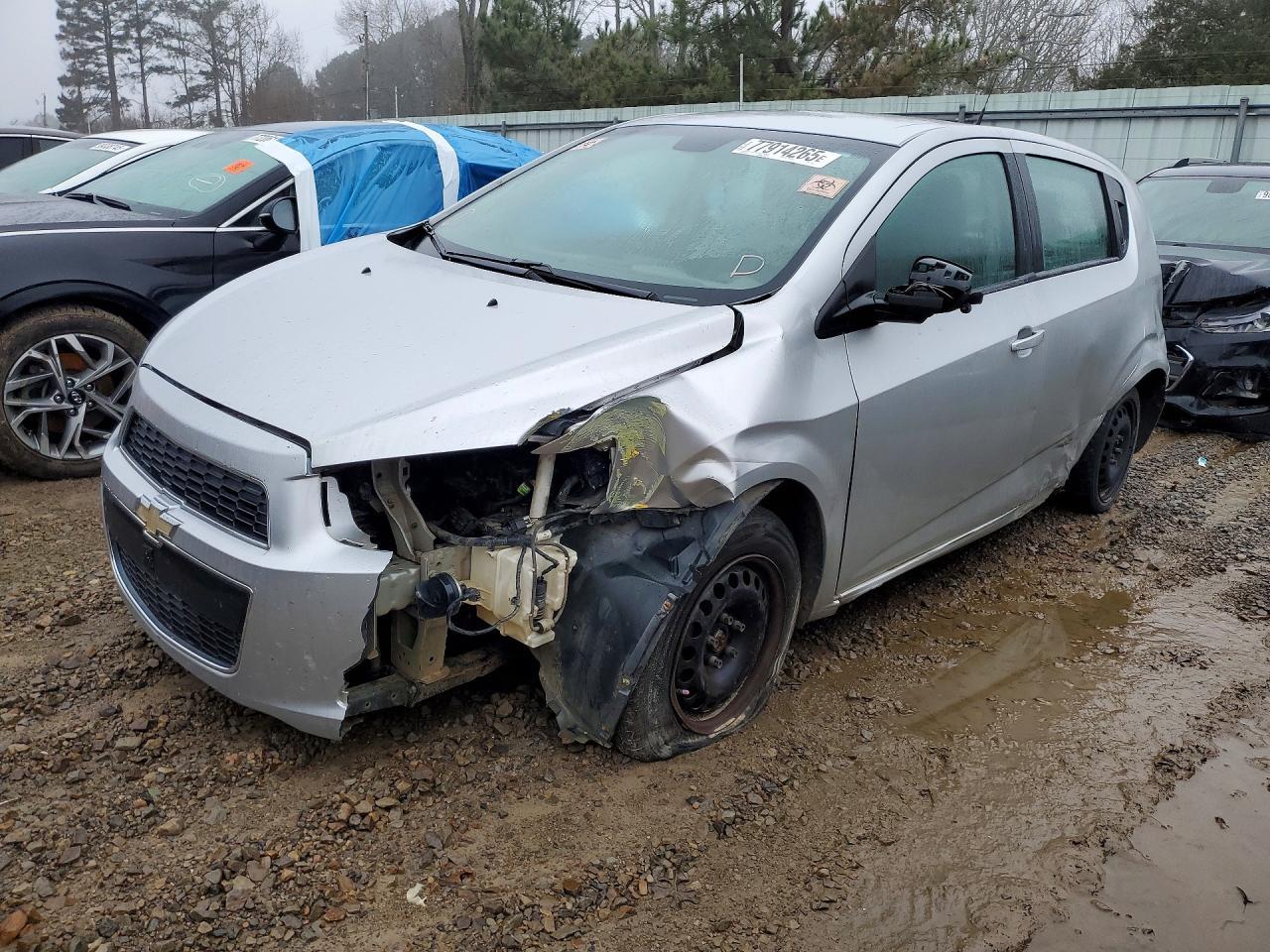 2013 Chevrolet Sonic Ls - zdjęcie główne