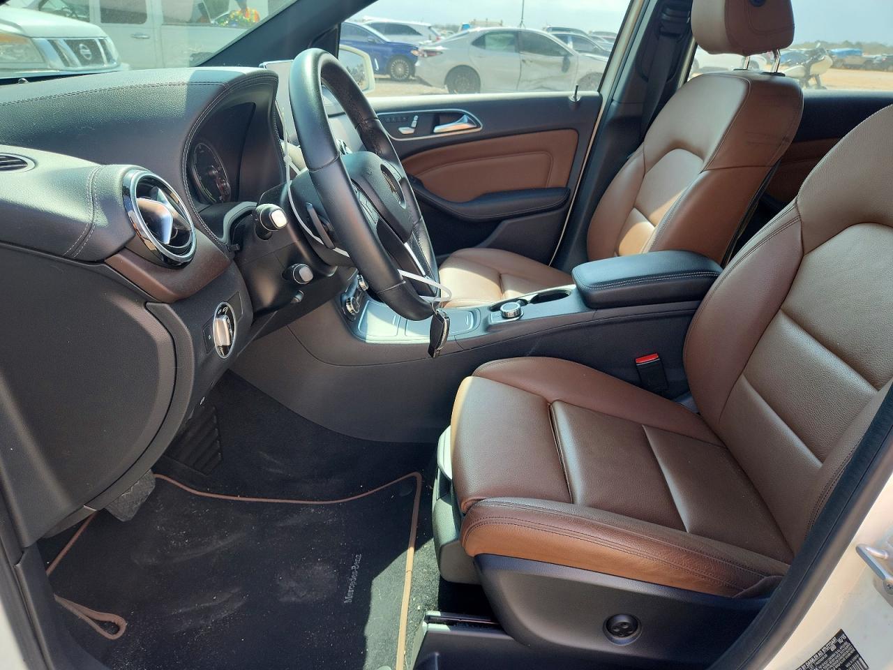 2016 Mercedes-Benz B 250E - zdjęcie 7