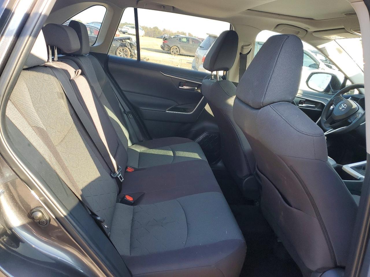 2023 Toyota Rav4 Xle - zdjęcie 11