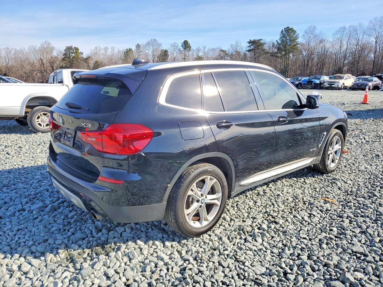 2018 BMW X3 xDrive30I - zdjęcie 3