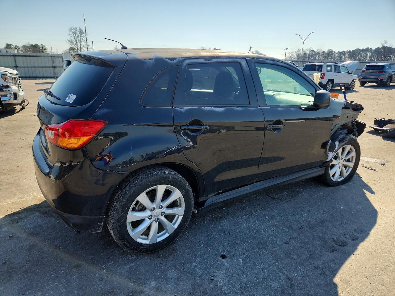 2014 Mitsubishi Outlander Sport Es - zdjęcie 3