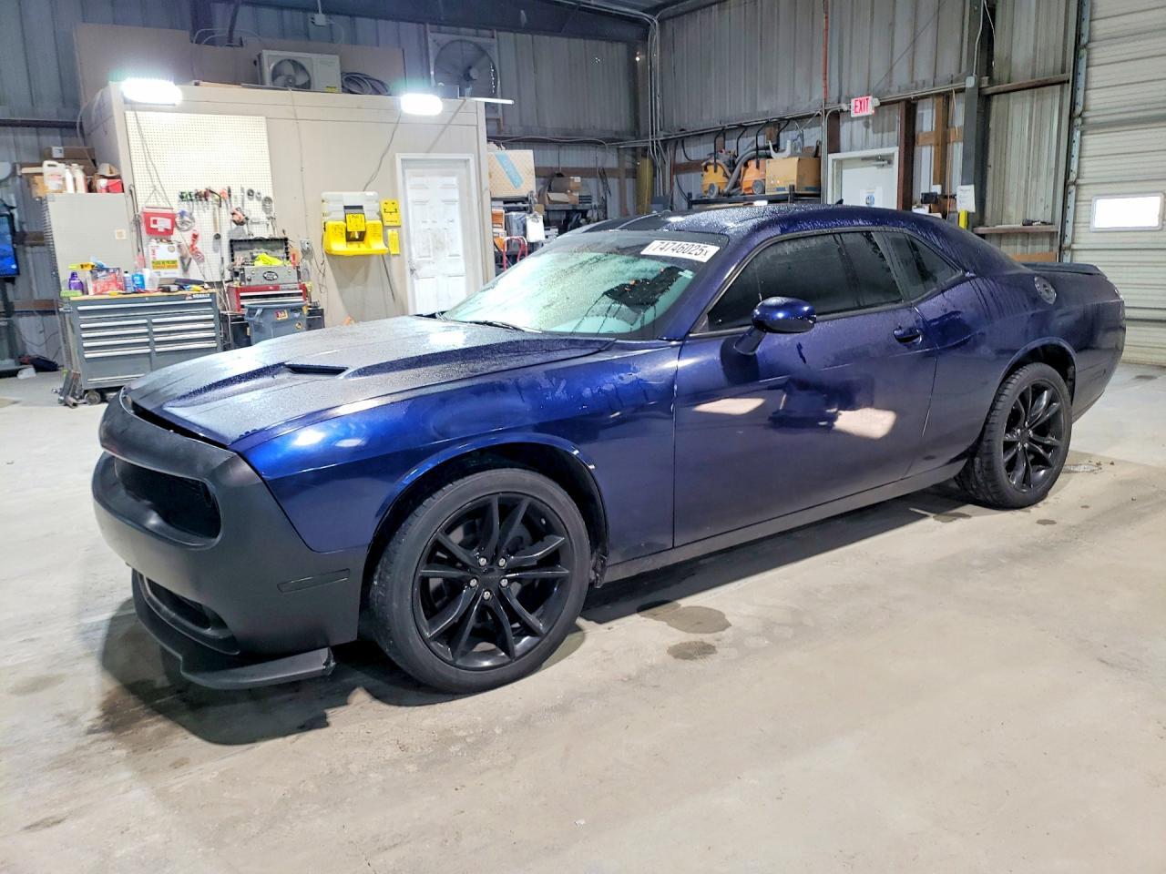 2016 Dodge Challenger Sxt - zdjęcie główne