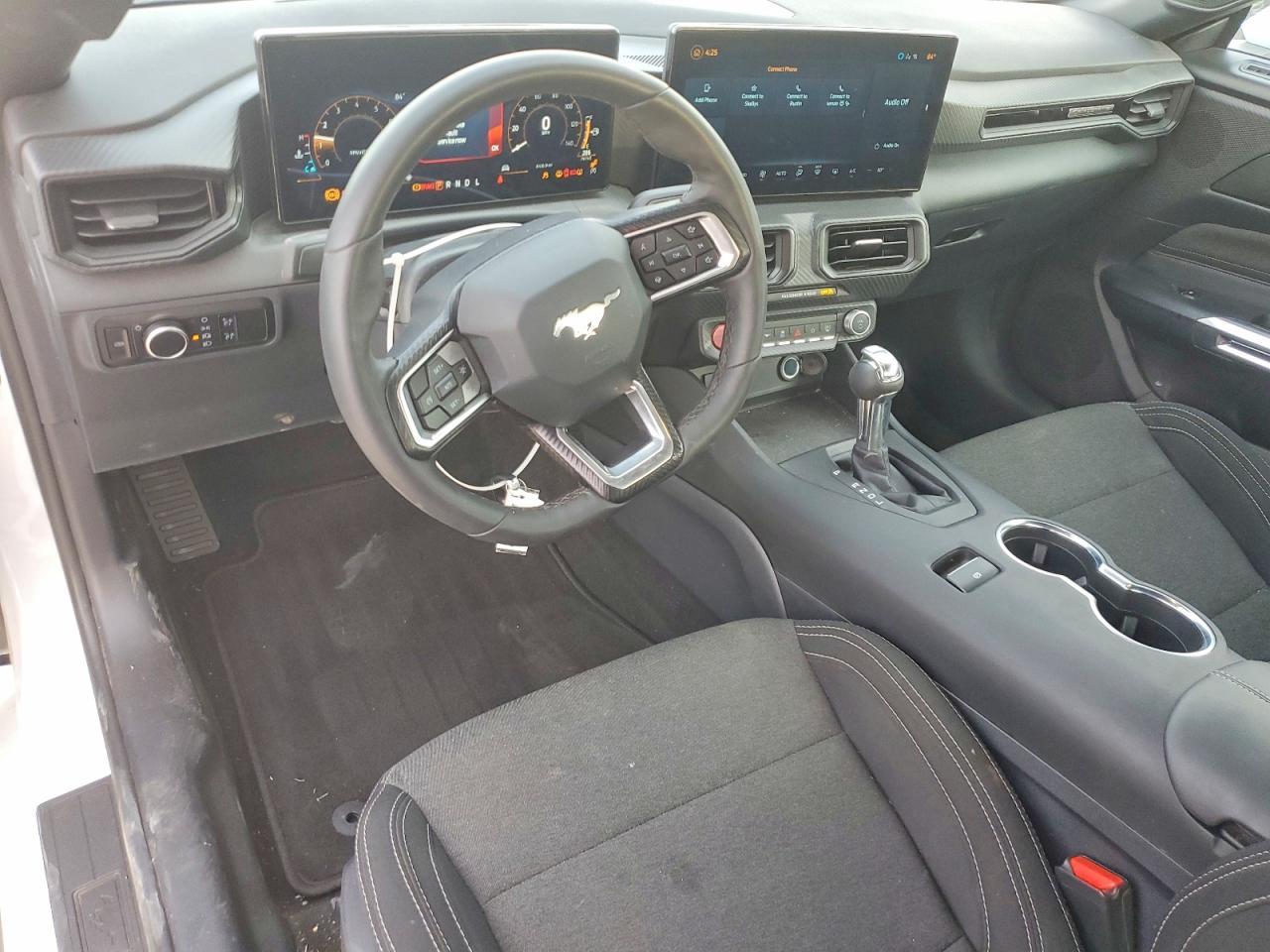 2025 Ford Mustang - zdjęcie 8