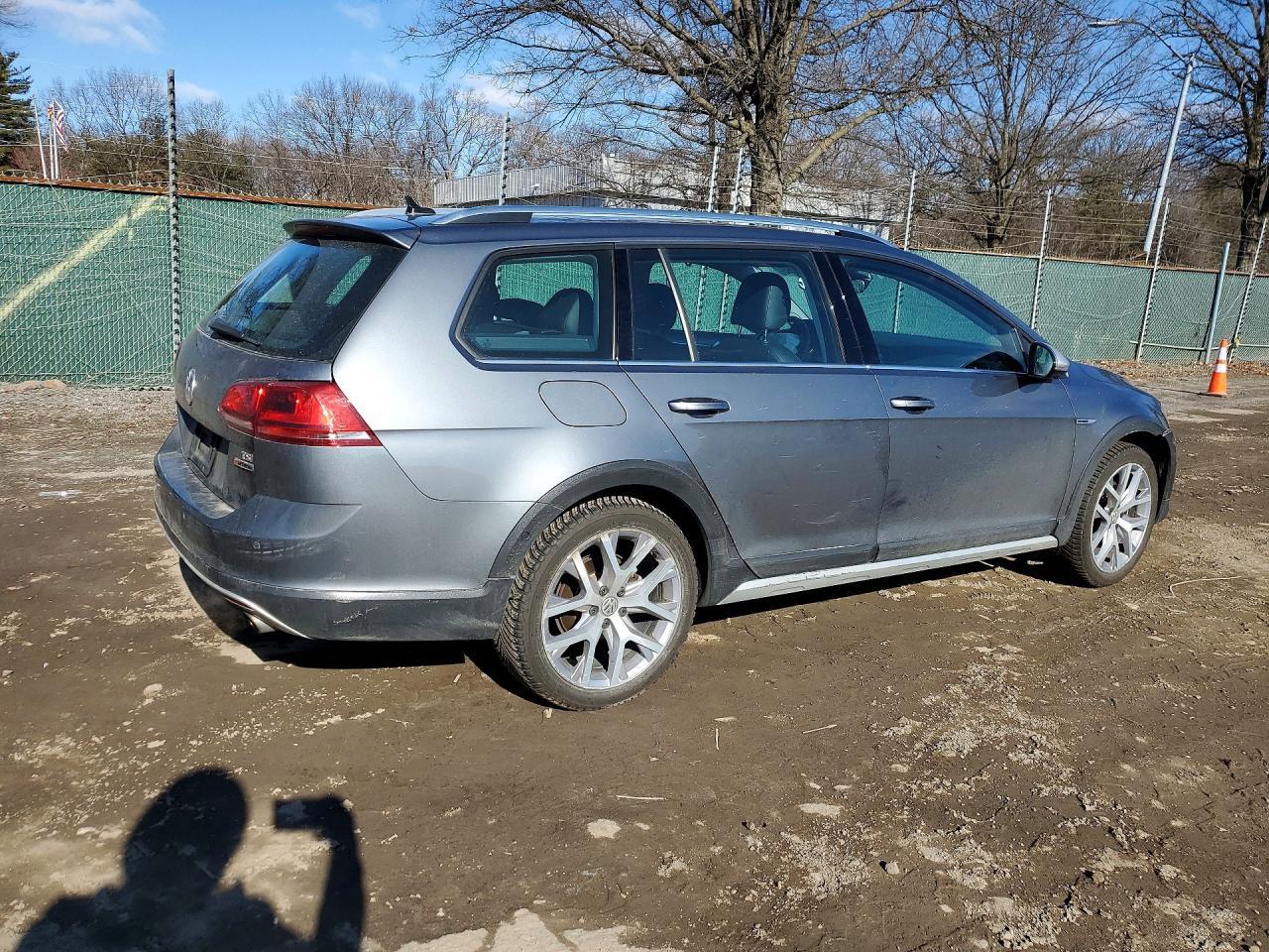 2017 Volkswagen Golf Alltrack S - zdjęcie 3