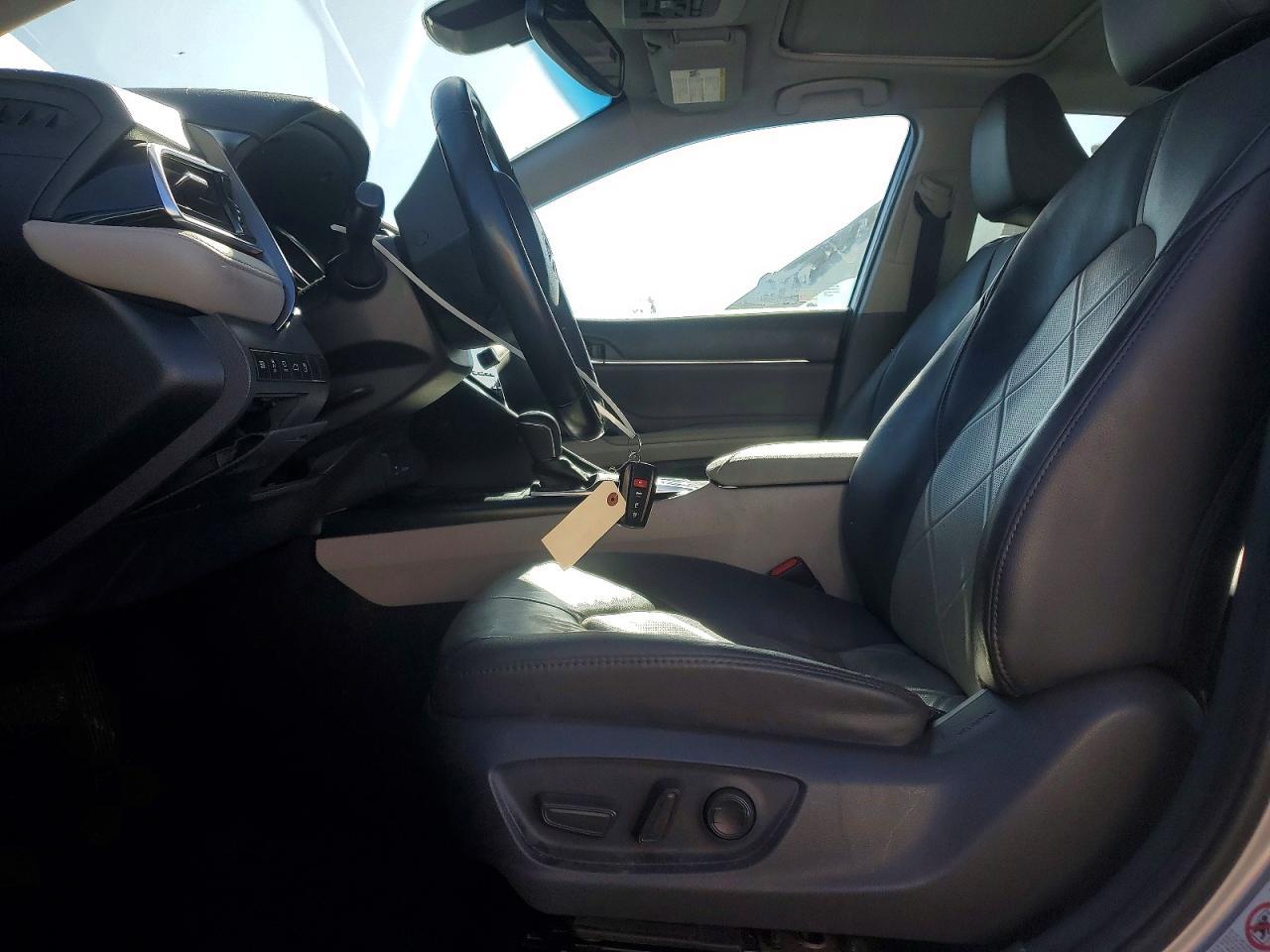 2018 Toyota Camry Hybrid - zdjęcie 7