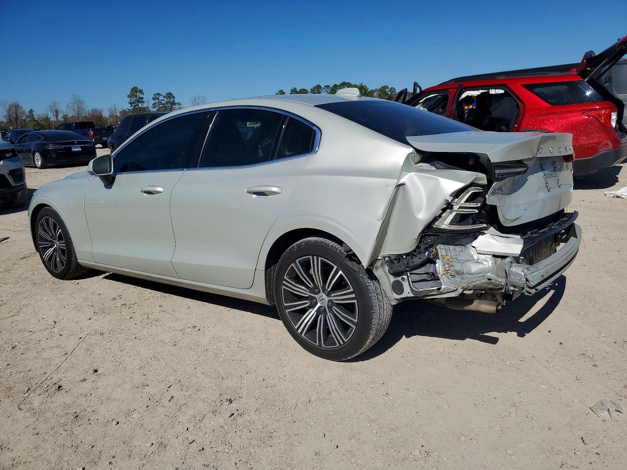 2020 Volvo S60 T5 Inscription - zdjęcie 2