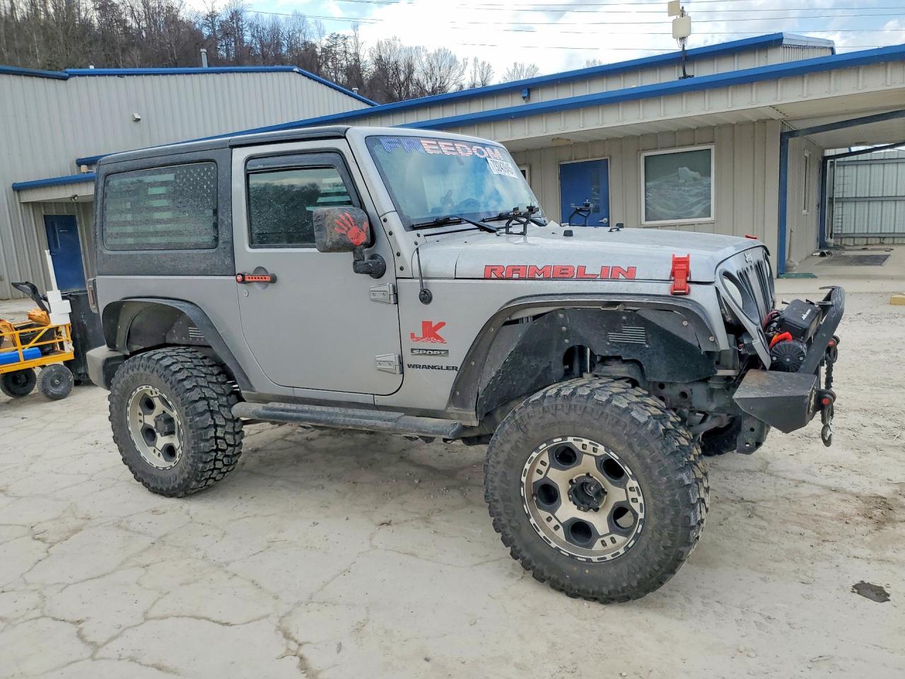 2014 Jeep Wrangler Sport - zdjęcie 4