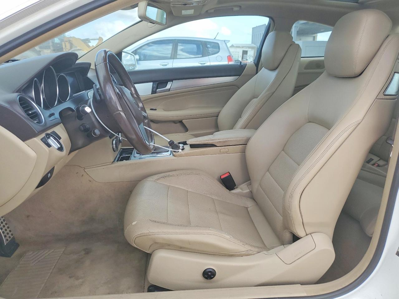 2015 Mercedes-Benz C 350 - zdjęcie 7