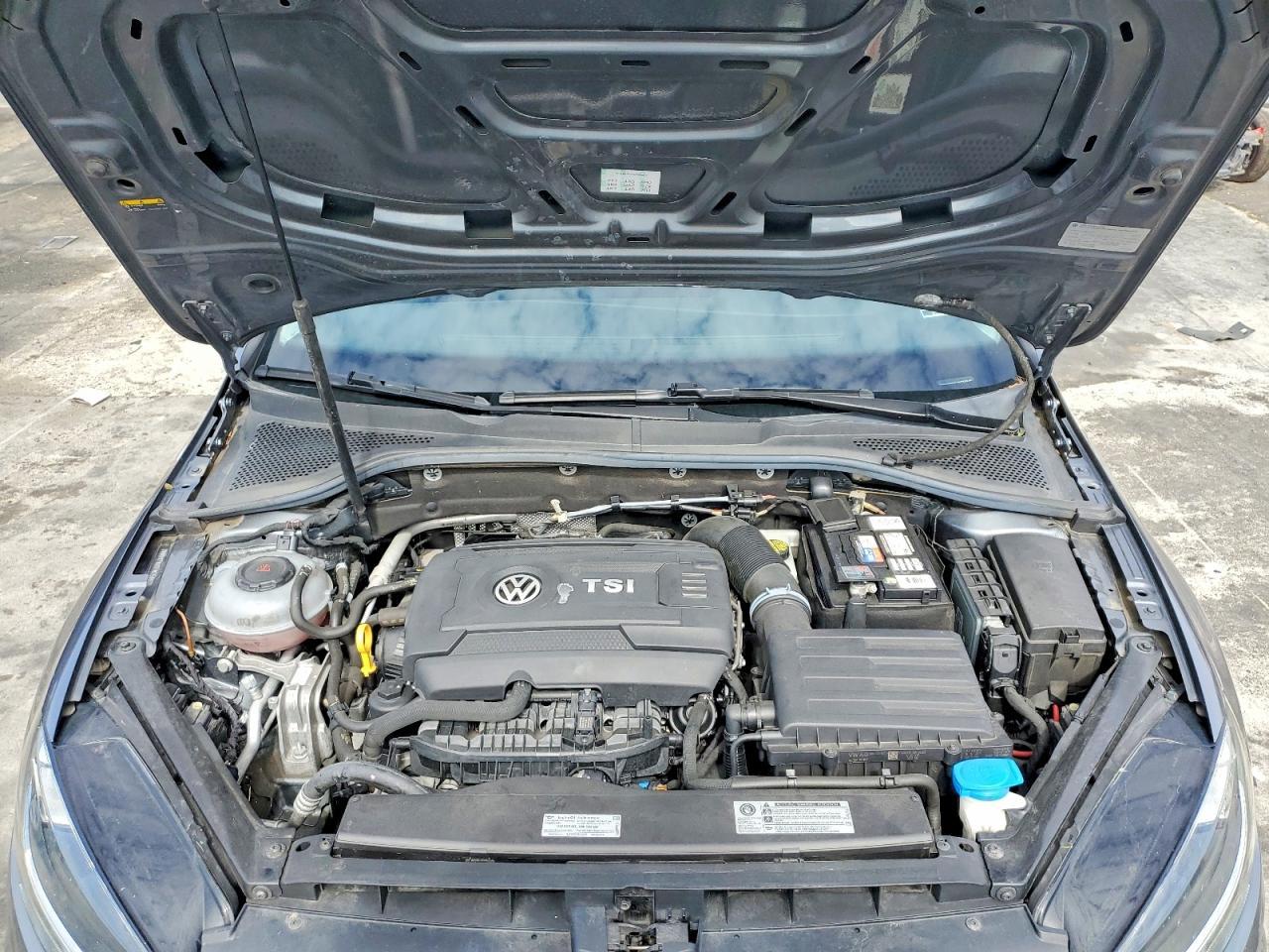 2018 Volkswagen Golf Sportwagen S - zdjęcie 11