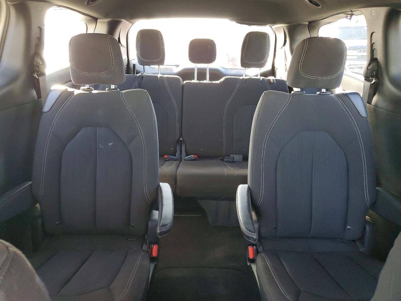 2020 Chrysler Pacifica Touring - zdjęcie 10