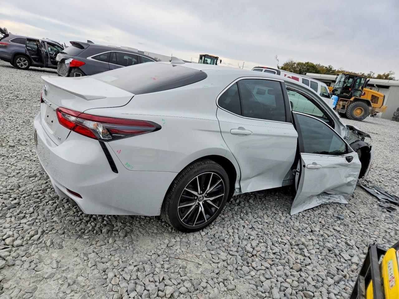 2023 Toyota Camry Se Night Shade - zdjęcie 3