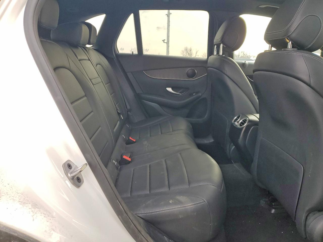 2022 Mercedes-Benz Glc 300 4Matic - zdjęcie 11