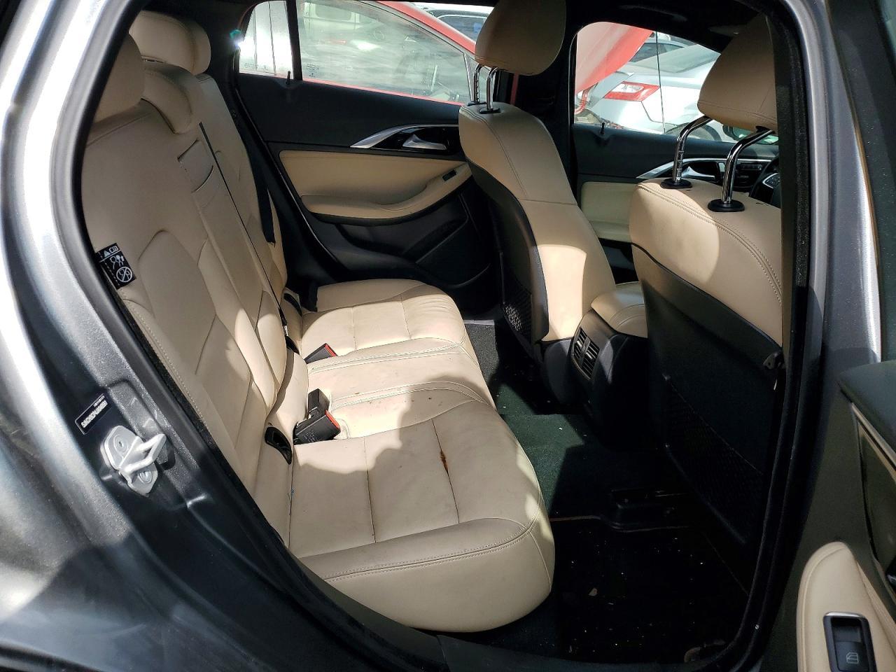 2018 Infiniti Qx30 Sport - zdjęcie 10