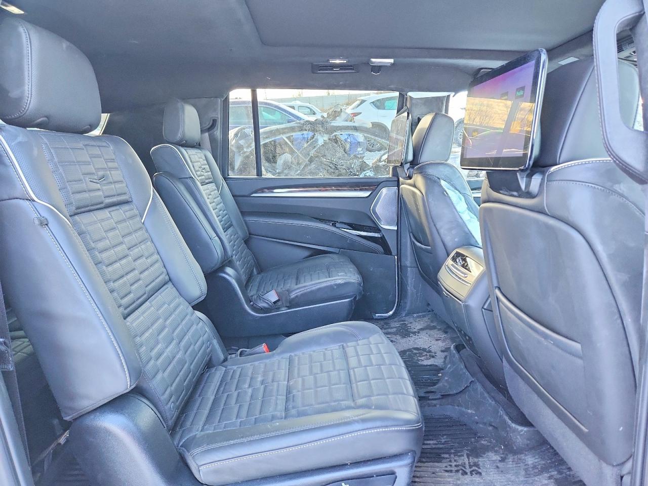 2025 Cadillac Escalade - zdjęcie 11