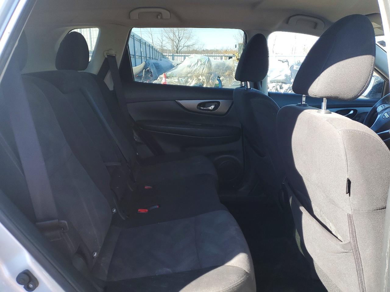 2016 Nissan Rogue S - zdjęcie 10