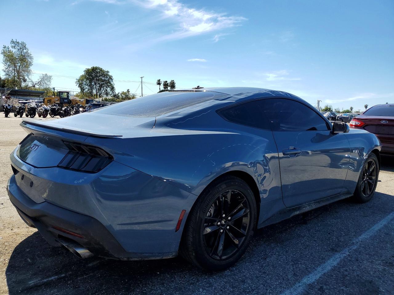 2025 Ford Mustang Gt - zdjęcie 3