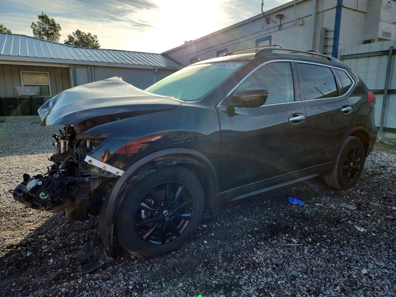 2017 Nissan Rogue S - zdjęcie główne