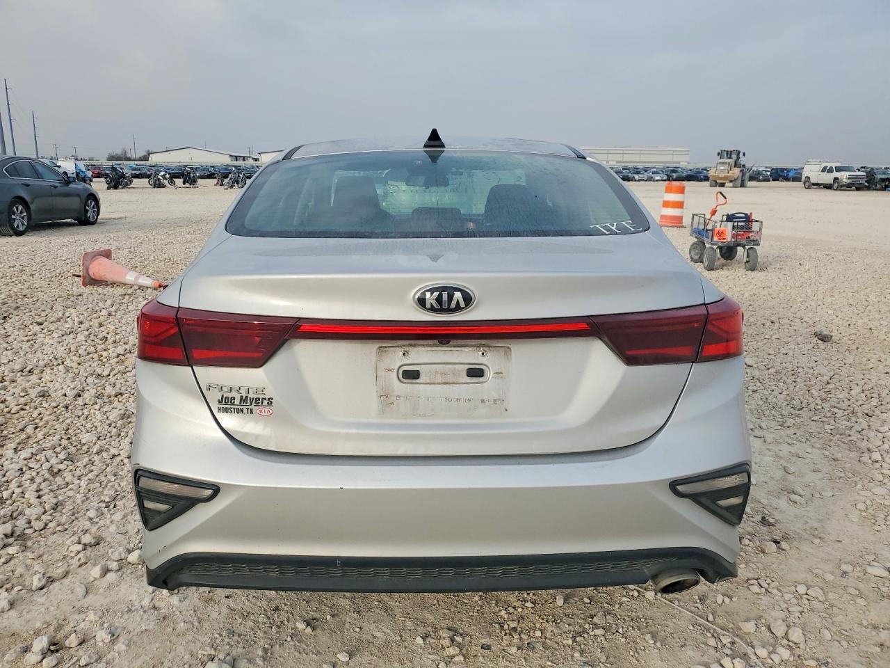 2019 Kia Forte Lxs - zdjęcie 6