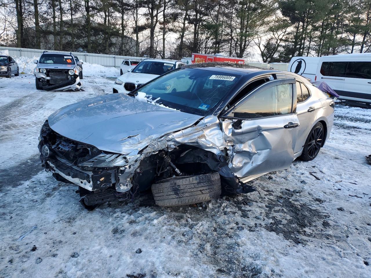 2019 Toyota Camry Xse - zdjęcie główne