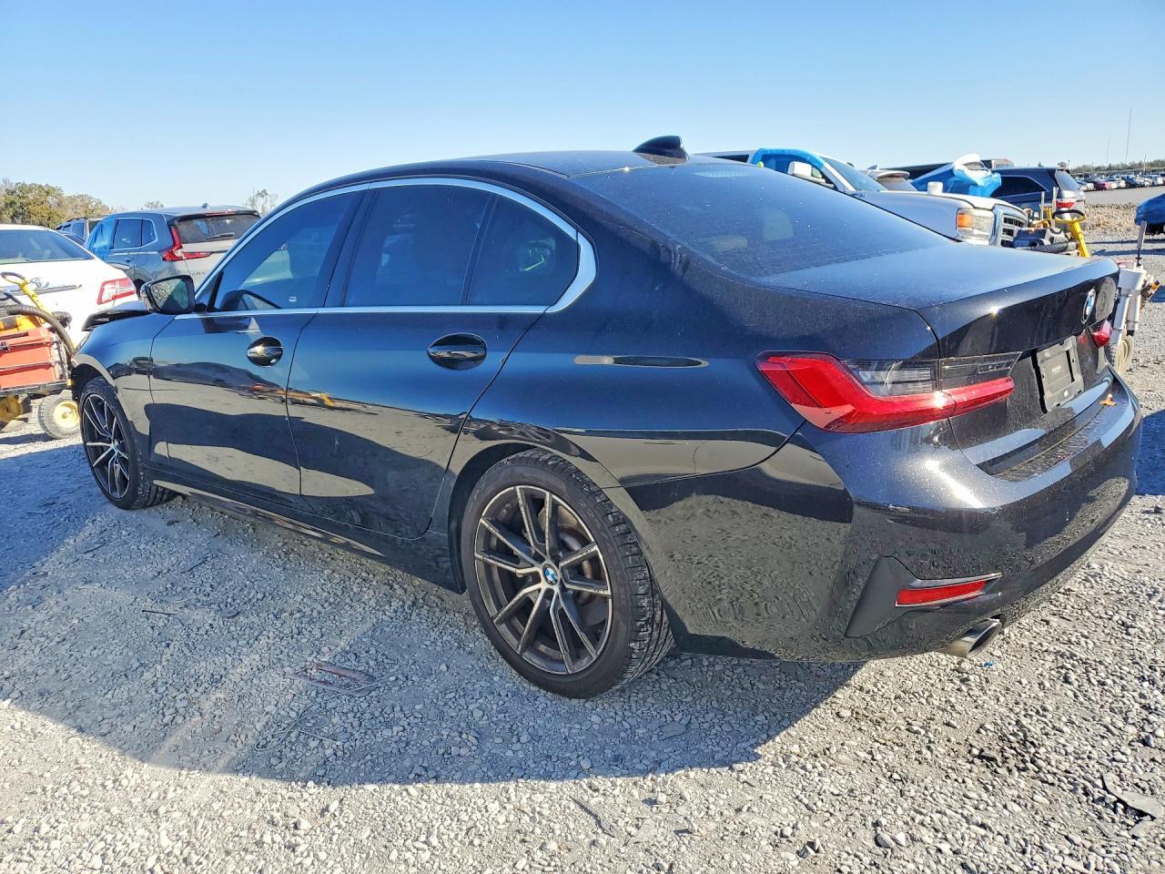 BMW Seria 3 - zdjęcie 2